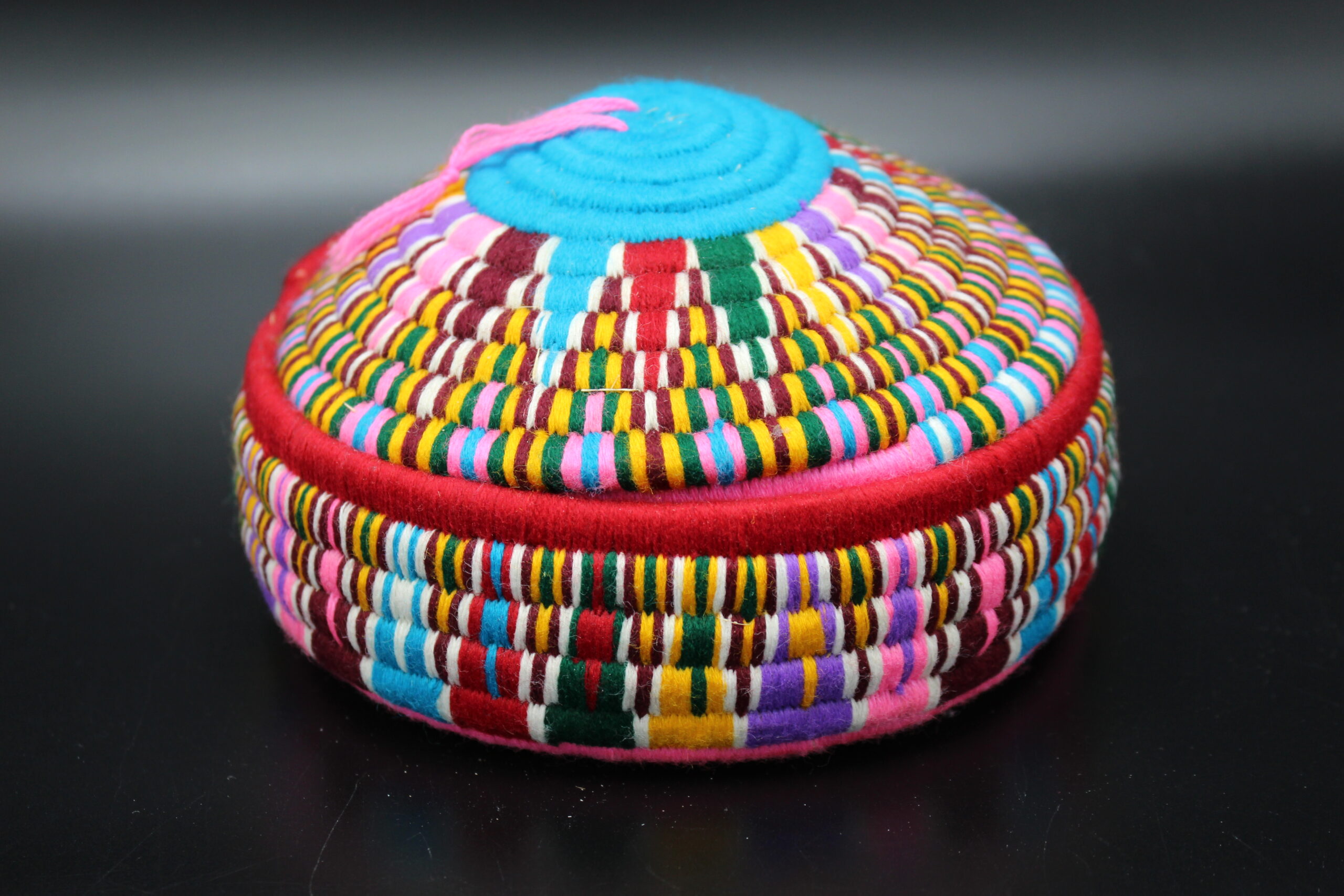 Dose mit Deckel groß - Mehrfarbig