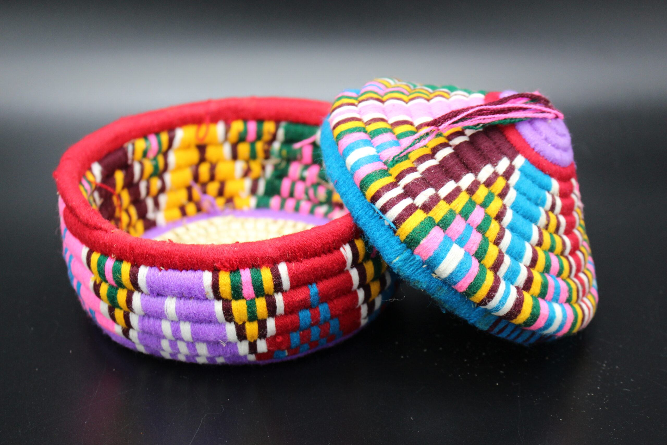 Dose mit Deckel groß - Mehrfarbig – Bild 2