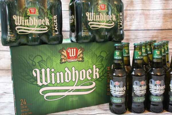 Dieses Bier ist ein Stück originales Namibia; Sie finden es auch in diesem afrikanischen Land an jeder Ecke.