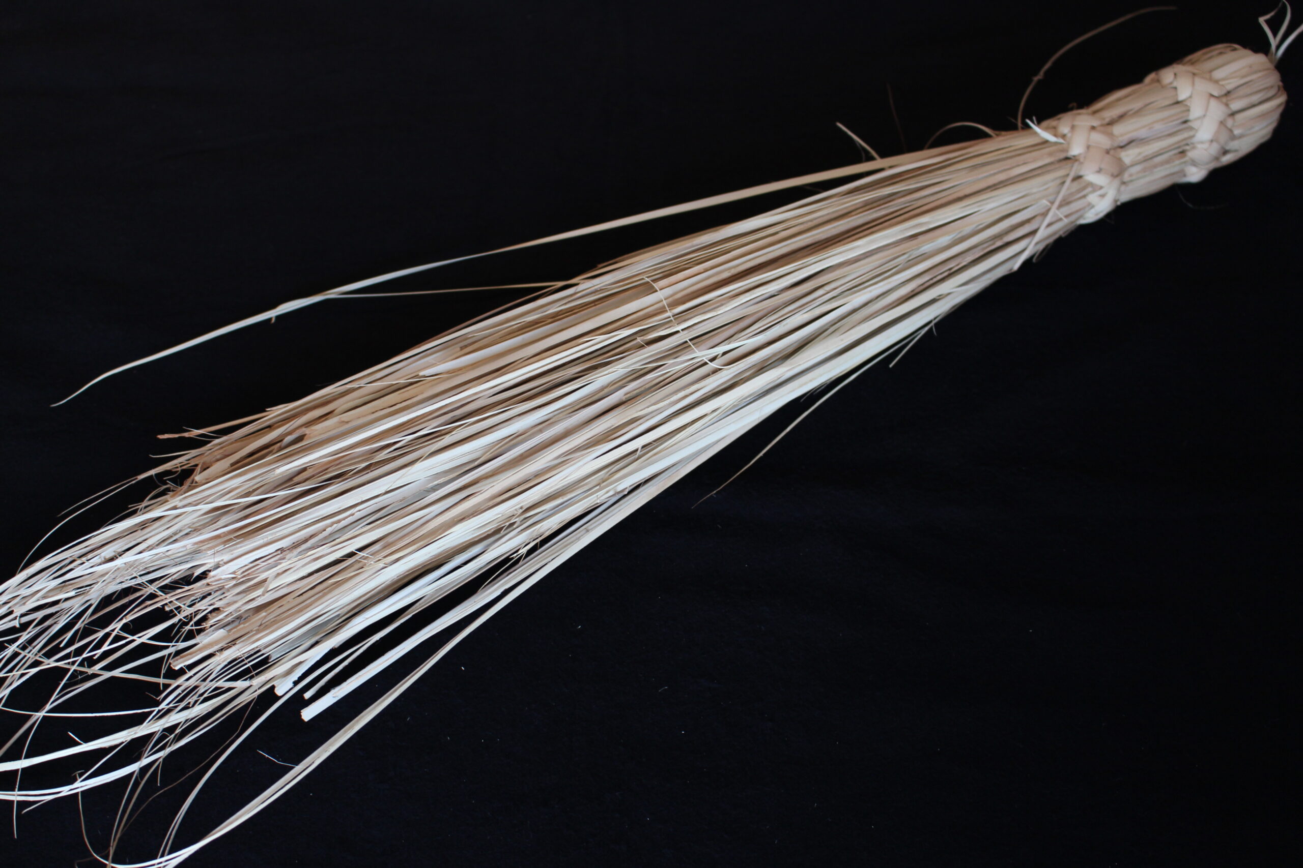 Besen aus Bast - groß