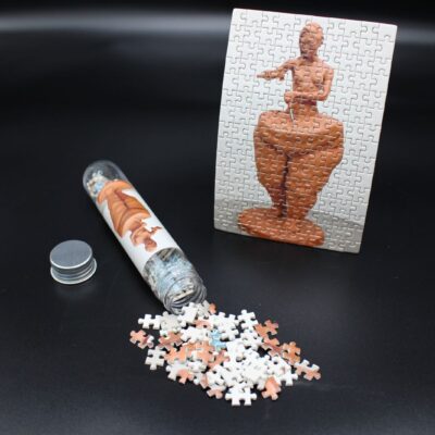 Micro-Puzzle "Self-Made-Woman"